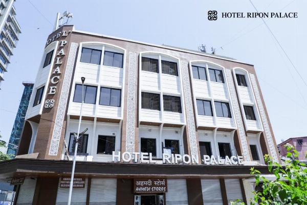 Hotel Ripon Palace image 4
